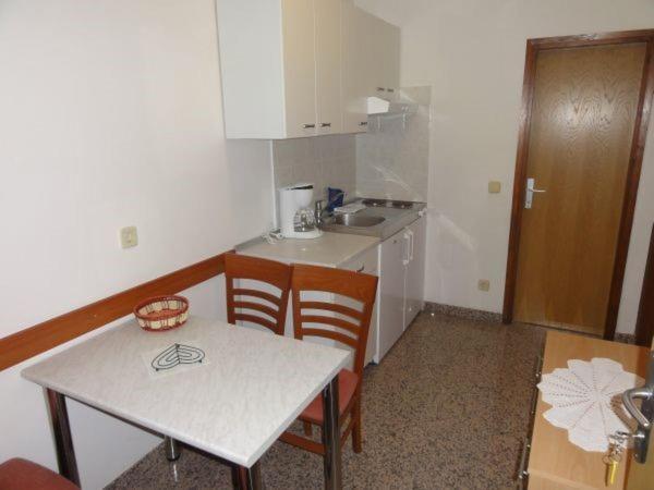 Cozy Apartments And Rooms Pavicini Segotici Exterior photo